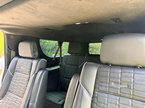 Used 2023 Cadillac Escalade ESV V w/ LPO, ONYX Package AWD/4WD image 14