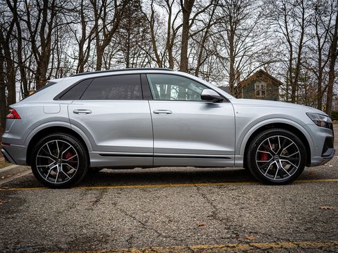 Used 2023 Audi Q8 Premium Plus w/ Premium Plus Package image 6