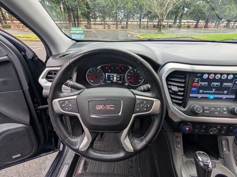 Used 2017 GMC Acadia SLT image 20