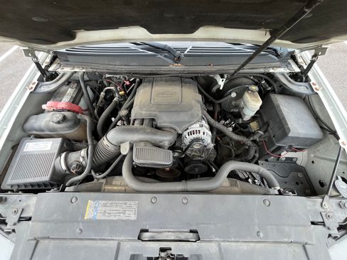 Used 2008 Chevrolet Suburban LTZ w/ LTZ Preferred Equipment Group AWD/4WD image 18