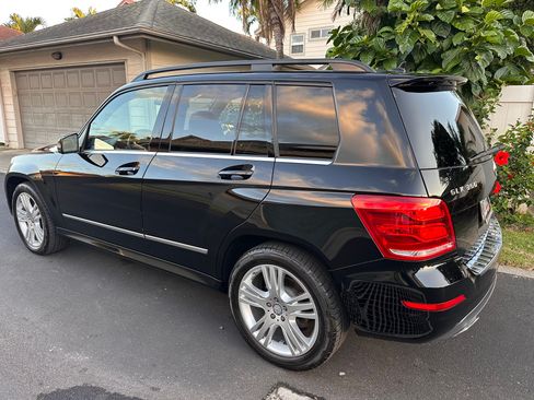 Used 2015 Mercedes-Benz GLK 350 4MATIC image 4