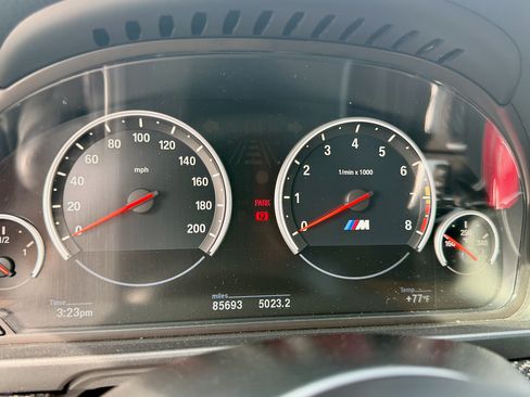 Used 2014 BMW M5 image 23