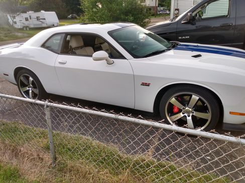 Used 2011 Dodge Challenger SRT8 w/ SRT Option Group II image 8