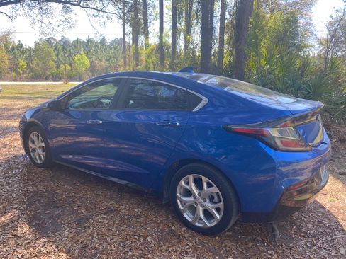 Used 2017 Chevrolet Volt Premier w/ Driver Confidence II Package image 9