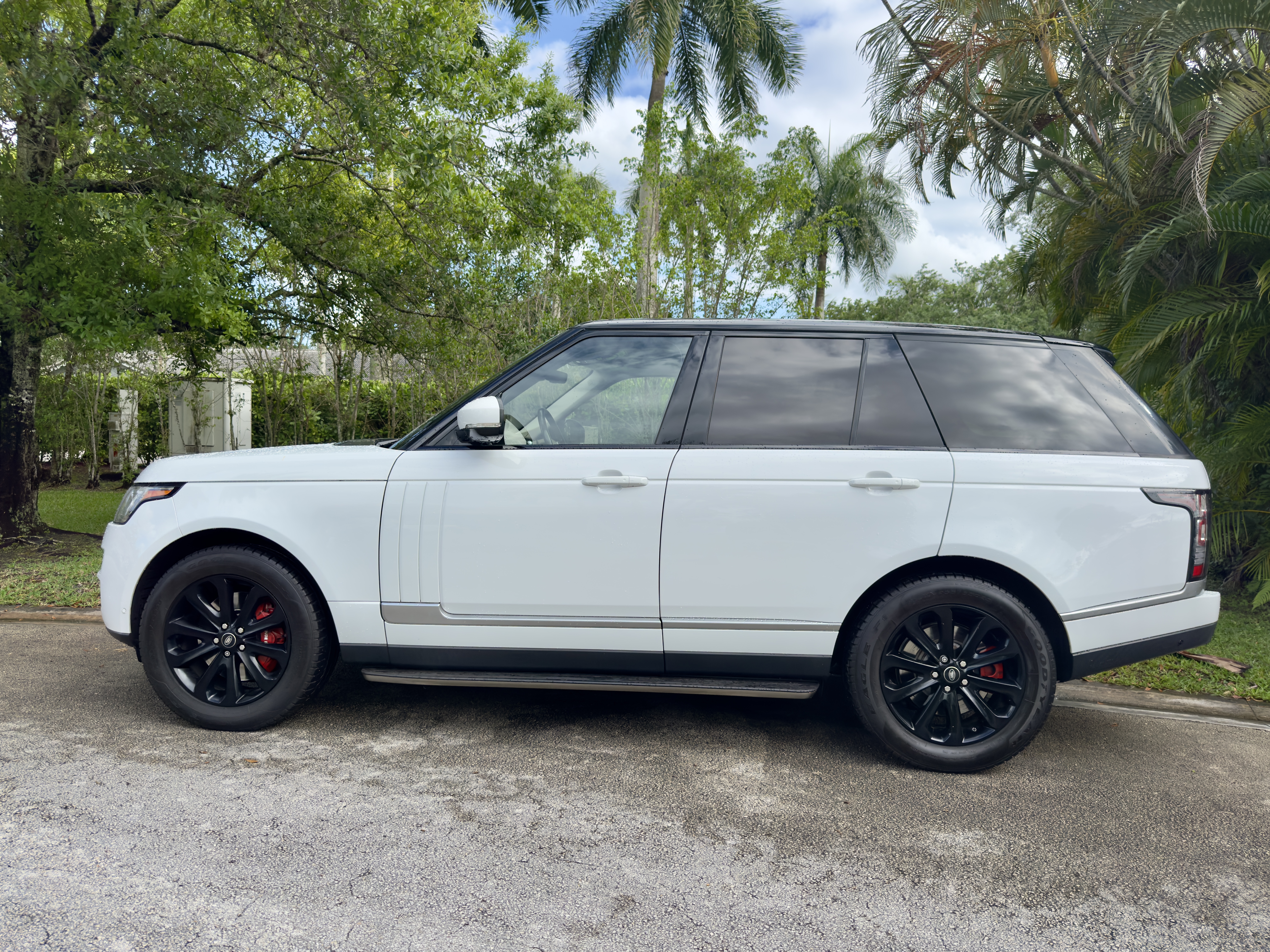 Used 2017 Land Rover Range Rover HSE AWD/4WD image 5