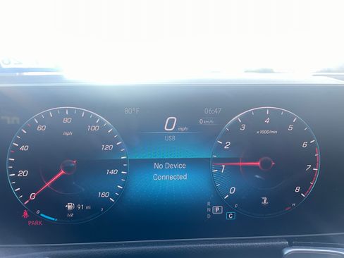 Used 2020 Mercedes-Benz GLB 250 image 10