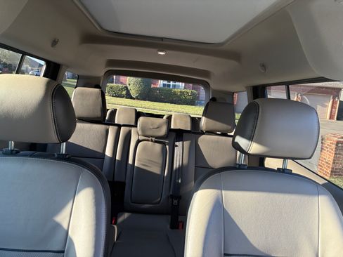 Used 2014 Ford Transit Connect Titanium image 11