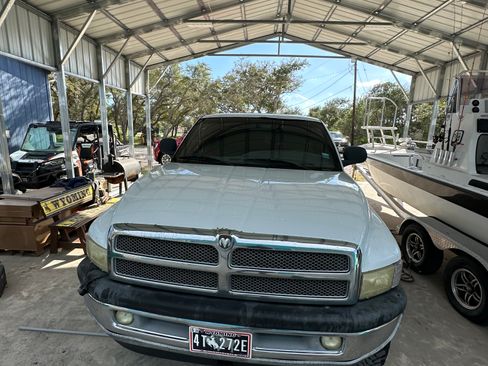 Used 2001 Dodge Ram 2500 Truck 4x4 Quad Cab image 1