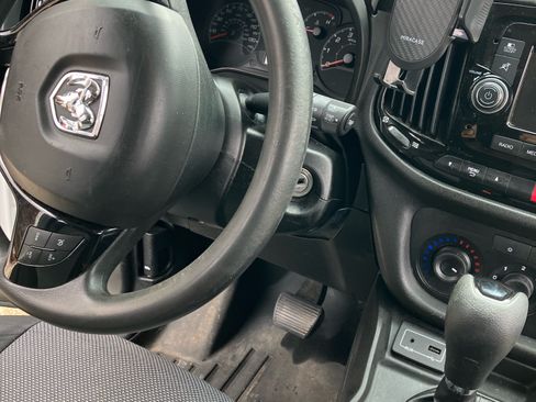 Used 2018 RAM ProMaster City Tradesman image 10