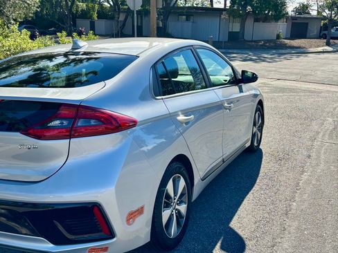 Used 2019 Hyundai Ioniq Limited image 8