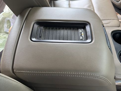 Used 2017 GMC Yukon SLT image 20