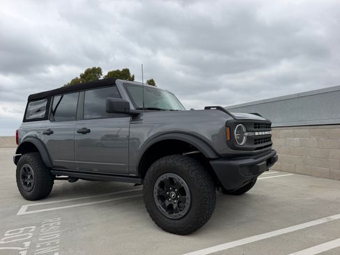 Used 2025 Ford Bronco 4-Door AWD/4WD image 12