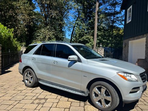 Used 2012 Mercedes-Benz ML 350 4MATIC image 4