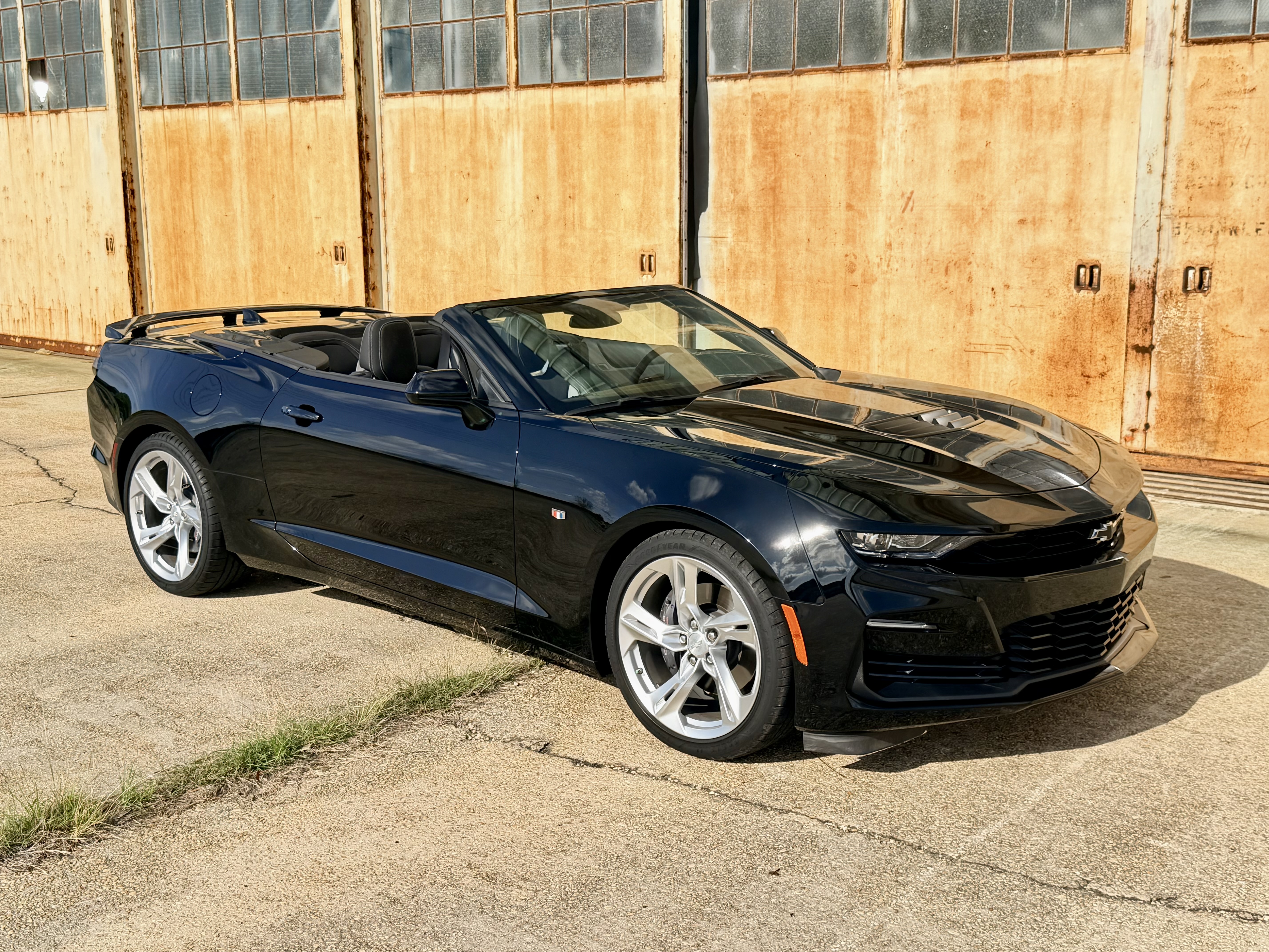 Used 2023 Chevrolet Camaro SS RWD image 1