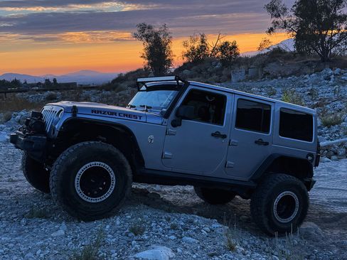 Used 2016 Jeep Wrangler Unlimited Rubicon AWD/4WD image 1
