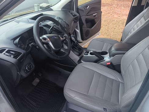 Used 2014 Ford Escape SE image 10