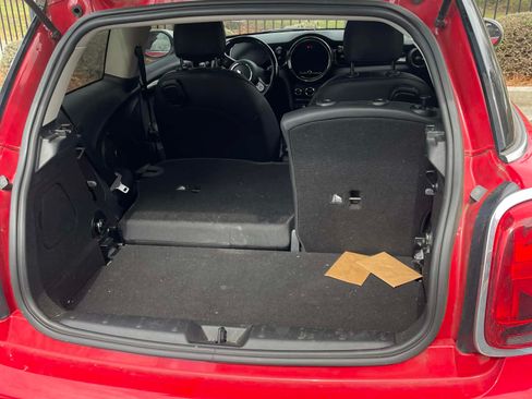 Used 2022 MINI Cooper 2-Door Hardtop w/ Premium Package image 5