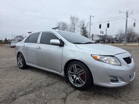 Used 2010 Toyota Corolla LE image 6
