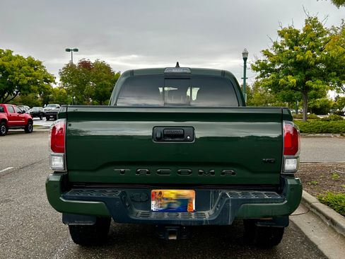 Used 2021 Toyota Tacoma TRD Off-Road w/ TRD Premium Off Road Package image 1