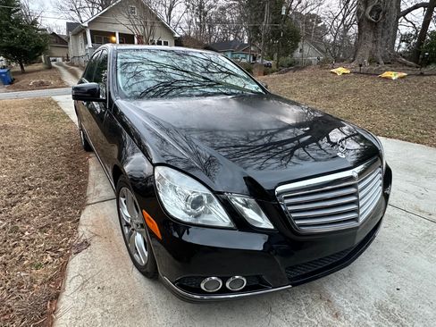 Used 2011 Mercedes-Benz E 350 4MATIC Sedan image 1