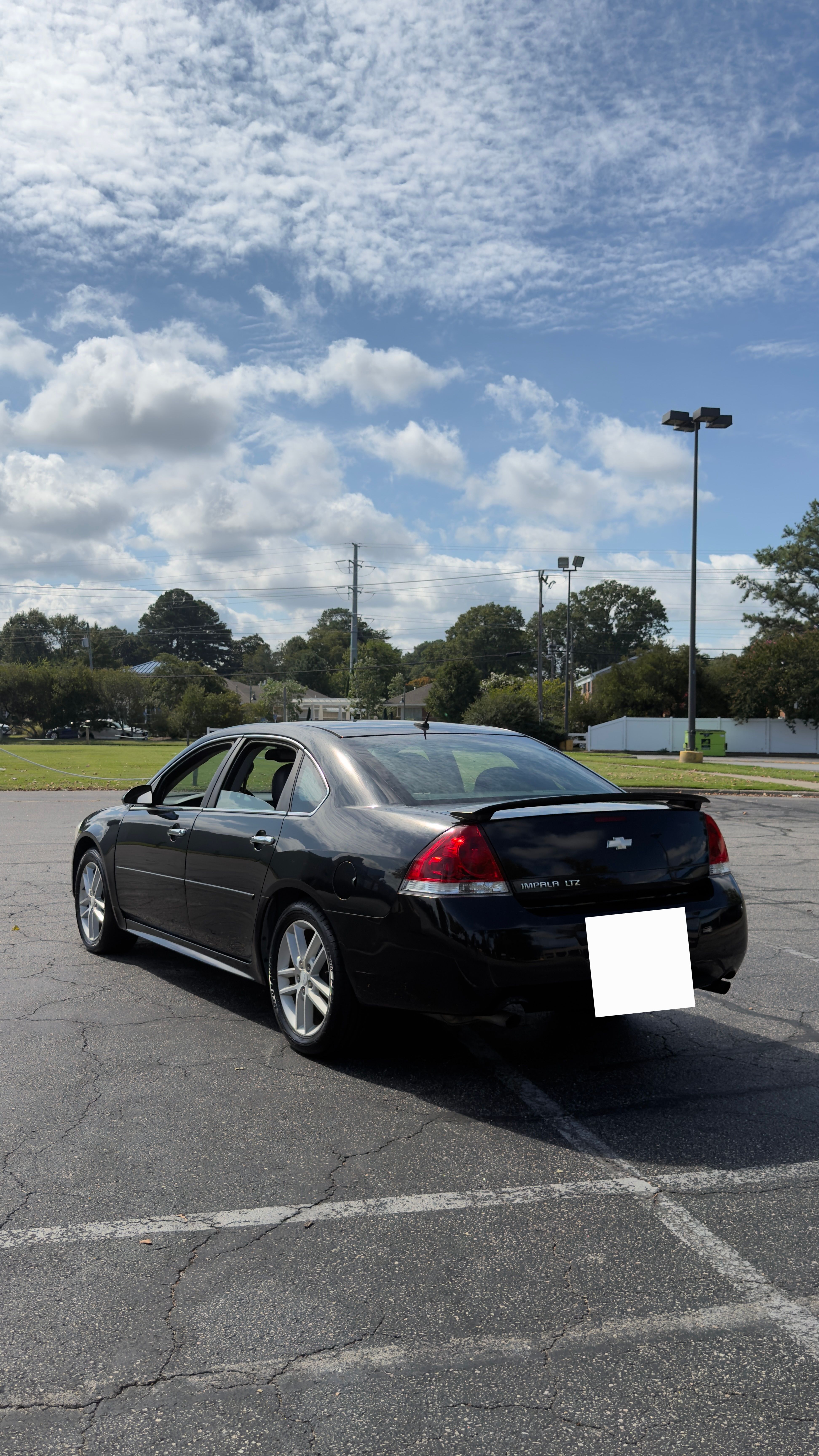 Used 2013 Chevrolet Impala LTZ FWD image 14