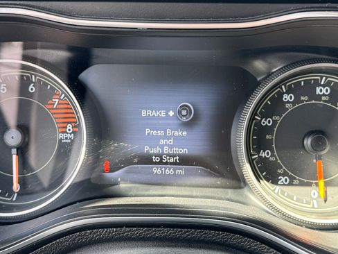 Used 2019 Jeep Cherokee High Altitude AWD/4WD image 6