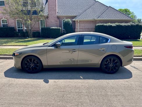 Used 2024 MAZDA MAZDA3 s image 10