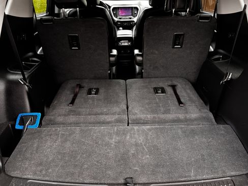 Used 2018 GMC Acadia SLT image 21