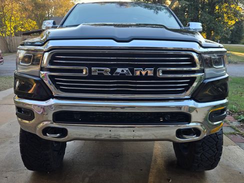 Used 2019 RAM 1500 Laramie image 2