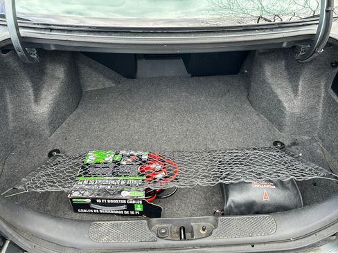 Used 2004 Pontiac Bonneville GXP image 10