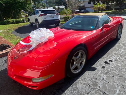 Used 2000 Chevrolet Corvette Convertible w/ Memory Pkg image 8