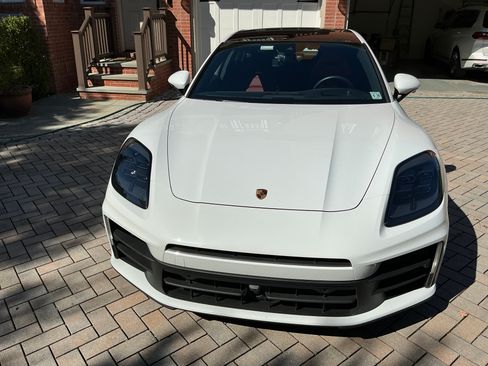 Used 2025 Porsche Panamera 4 AWD/4WD image 1