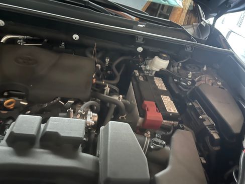 Used 2024 Toyota RAV4 XLE Premium image 17