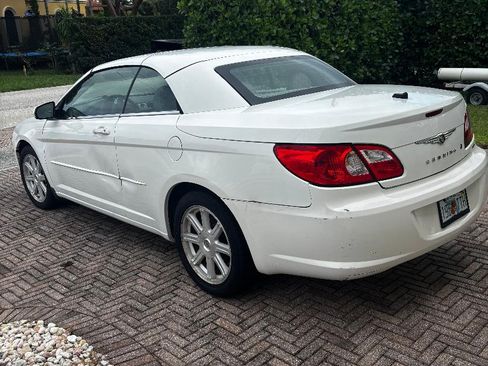 Used 2008 Chrysler Sebring Touring w/ Special Touring Group image 6