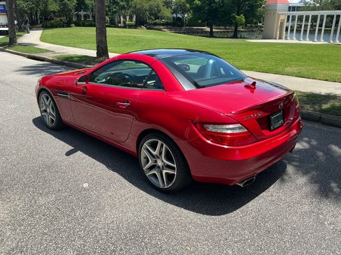 Used 2014 Mercedes-Benz SLK 250 image 2
