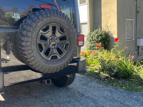 Used 2015 Jeep Wrangler Unlimited Sport image 8