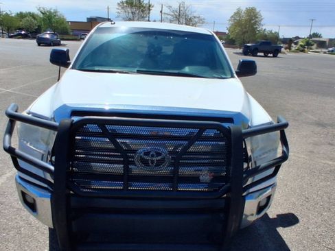 Used 2016 Toyota Tundra SR5 w/ TRD Off Road Package AWD/4WD image 6