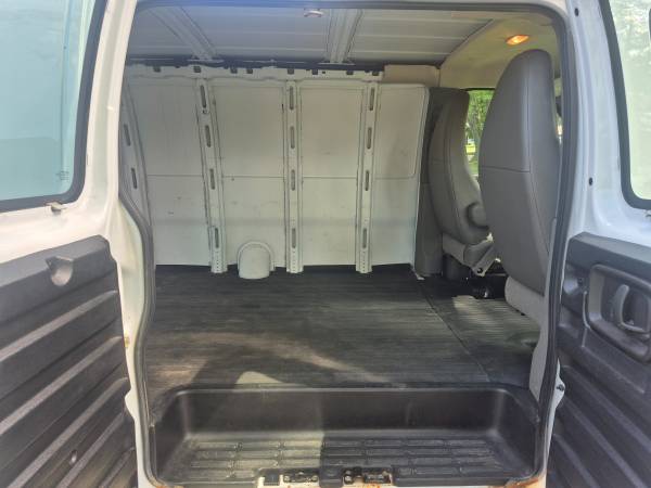 Used 2013 Chevrolet Express 3500 Extended w/ Power Package RWD image 8