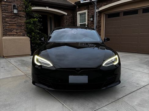 Used 2017 Tesla Model S 75 image 5