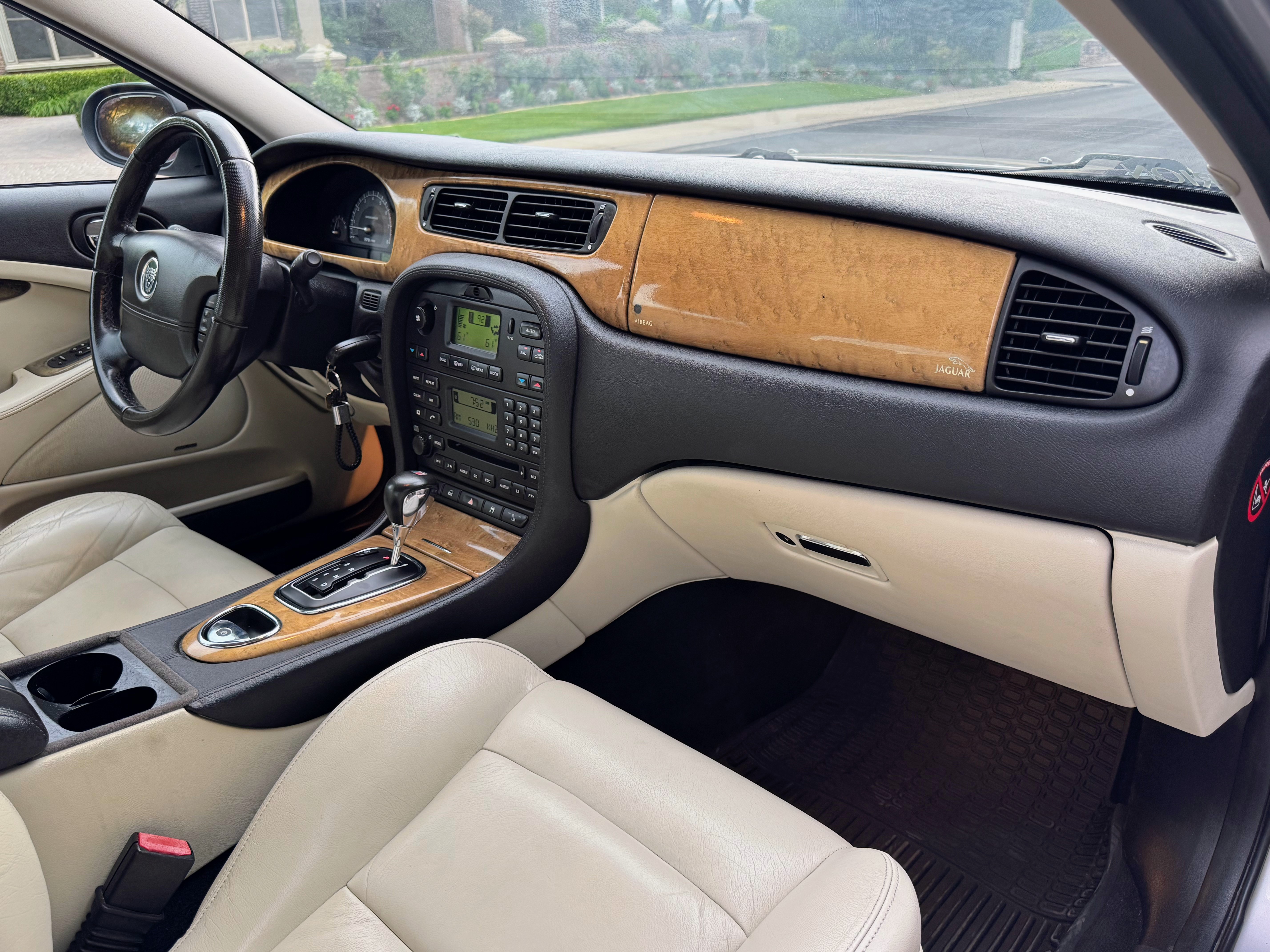 Used 2003 Jaguar S-TYPE R RWD image 6