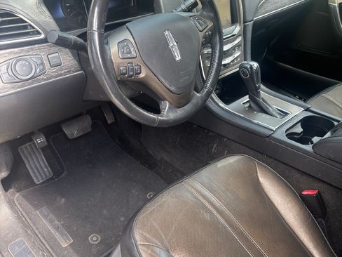 Used 2011 Lincoln MKX 2WD w/ 102A Rapid Spec Order Code image 1