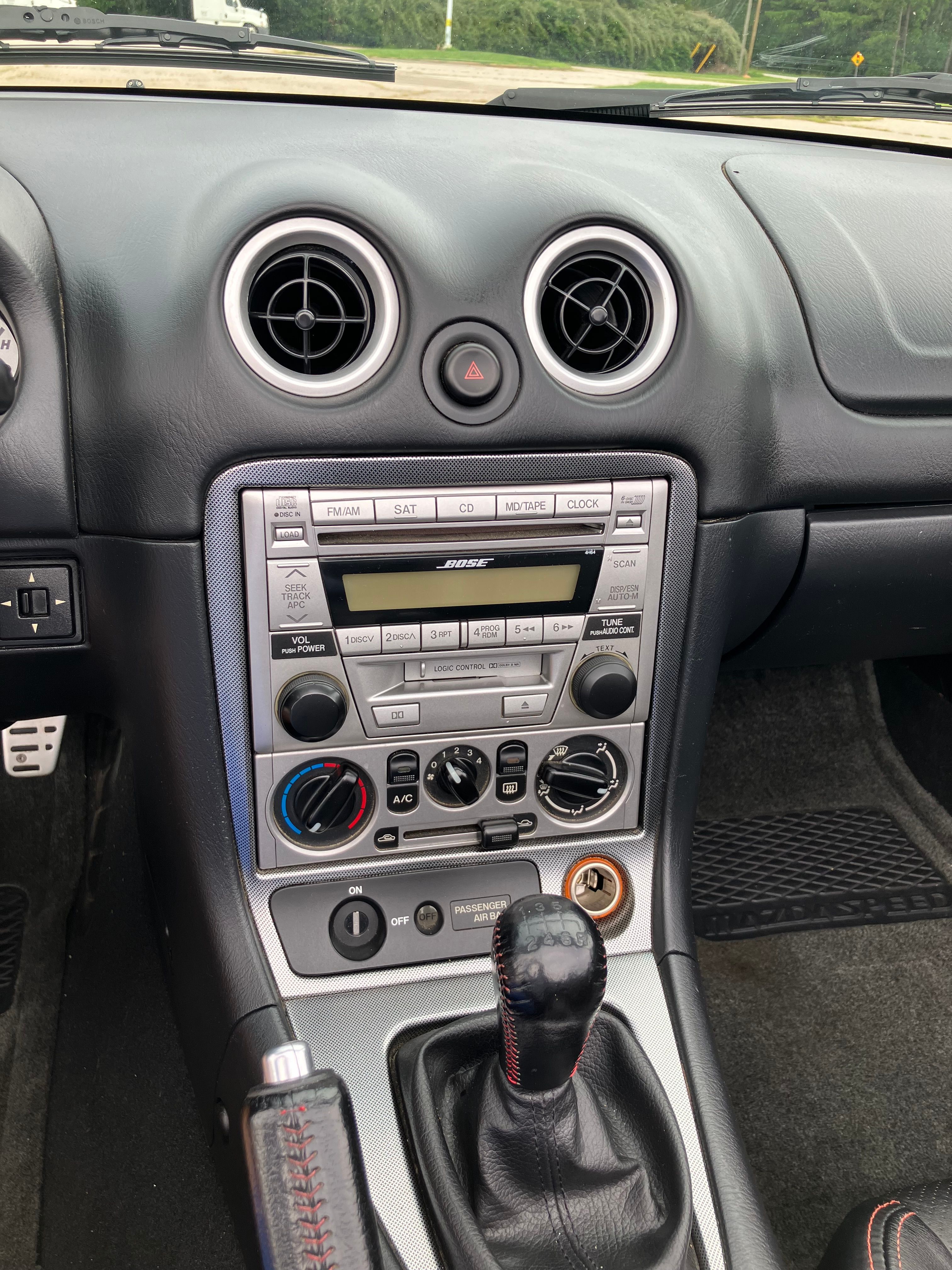 Used 2004 MAZDA MX-5 Miata MAZDASPEED w/ Grand Touring Pkg RWD image 16