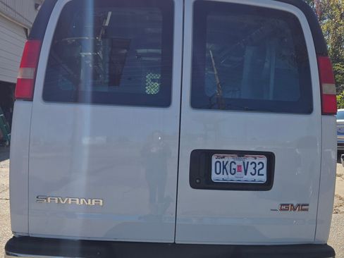 Used 2013 GMC Savana 2500 Extended image 4