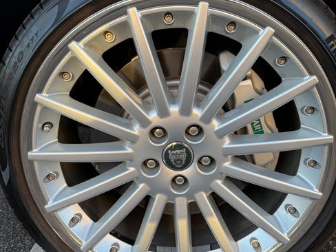 Used 2004 Jaguar XJ8 image 26