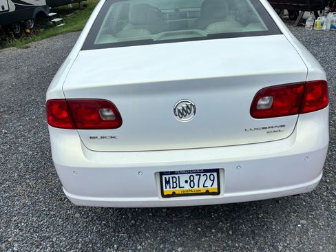 Used 2006 Buick Lucerne CXL w/ Luxury Package FWD image 2