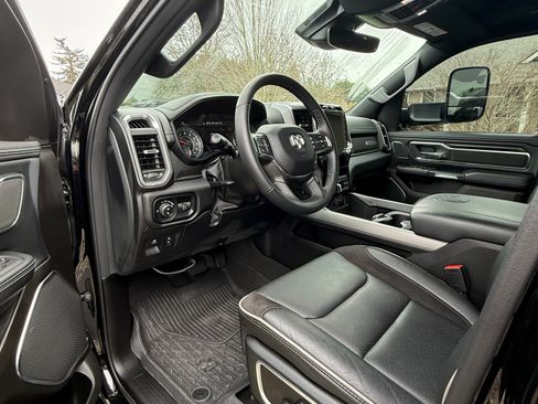 Used 2024 RAM 1500 Laramie image 13