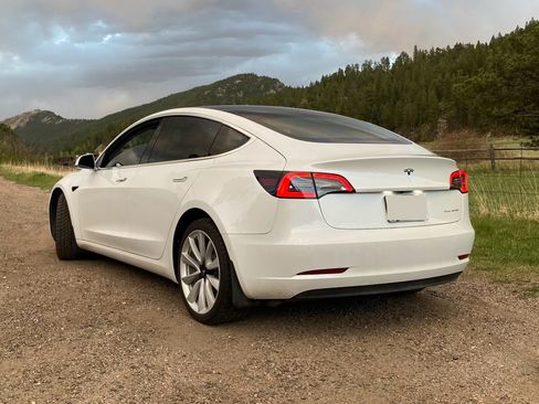 Used 2019 Tesla Model 3 Long Range AWD/4WD image 2