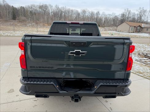 Used 2025 Chevrolet Silverado 1500 LT Trail Boss w/ Convenience Package II image 4