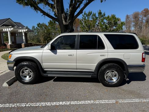 Used 1997 Toyota 4Runner SR5 image 2