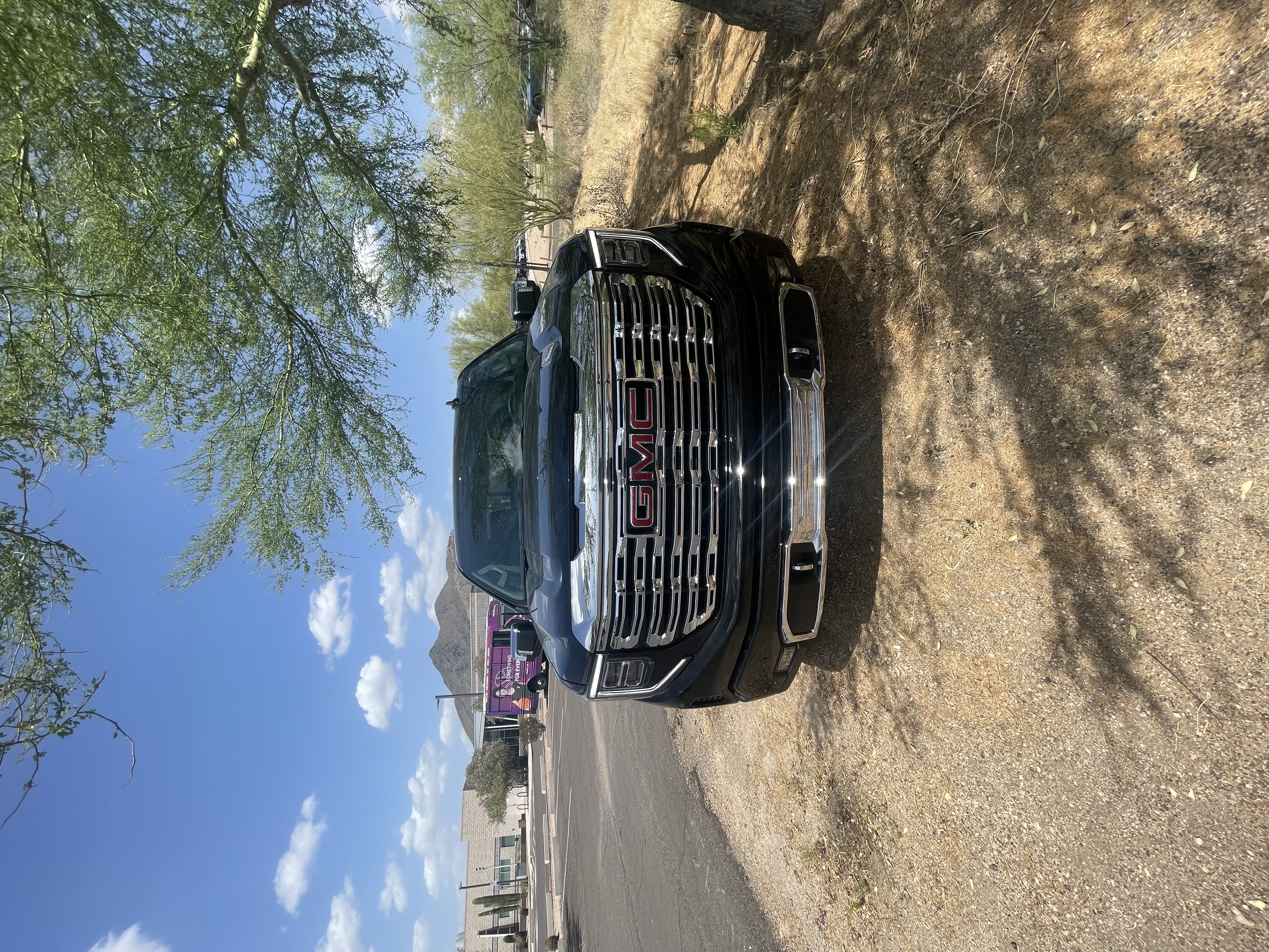 Used 2024 GMC Sierra 1500 Denali w/ Technology Package AWD/4WD image 2